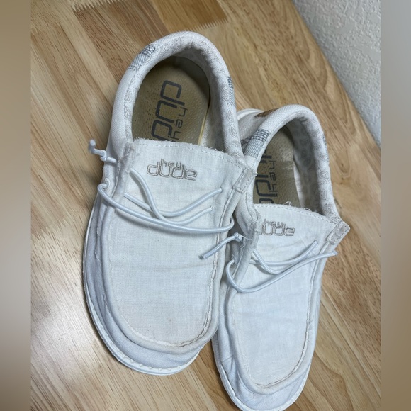 Hey Dude Shoes Youth Wally Size Youth 4 Hey Dudes Poshmark